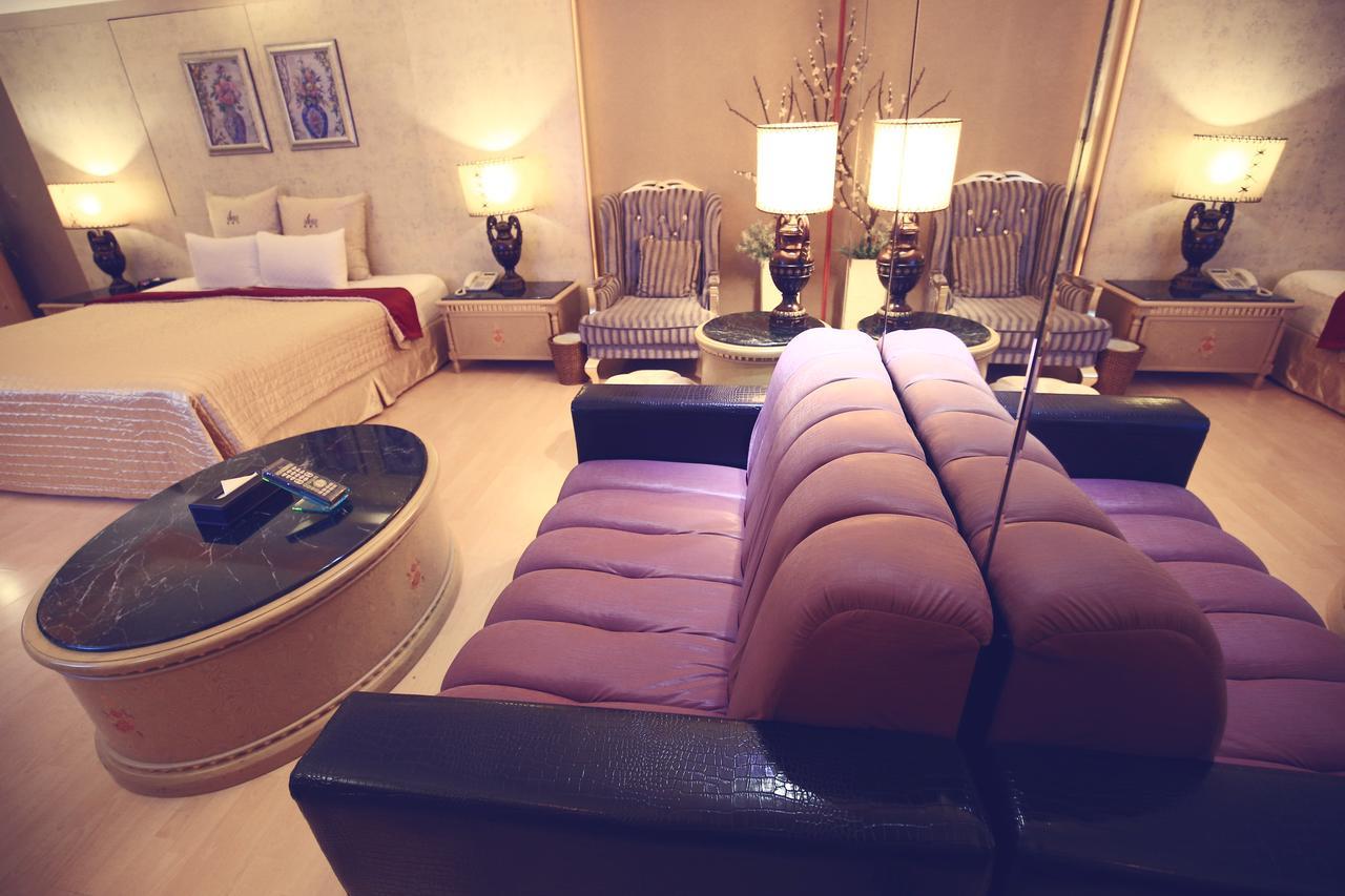 I-More Motel Юнхэ Экстерьер фото